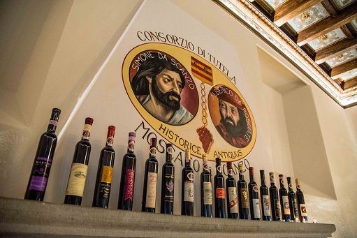 Vino, Consorzio Moscato di Scanzo a Bergamo per “Sere FAI d’Estate”
