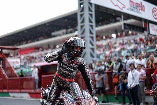 MotoGp, ad Assen spavento e primato per Marquez