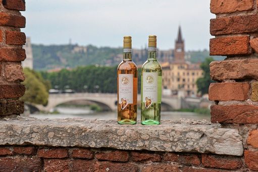 Vino, Pinot Grigio Doc Venezie e Fai insieme per l’heritage italiano