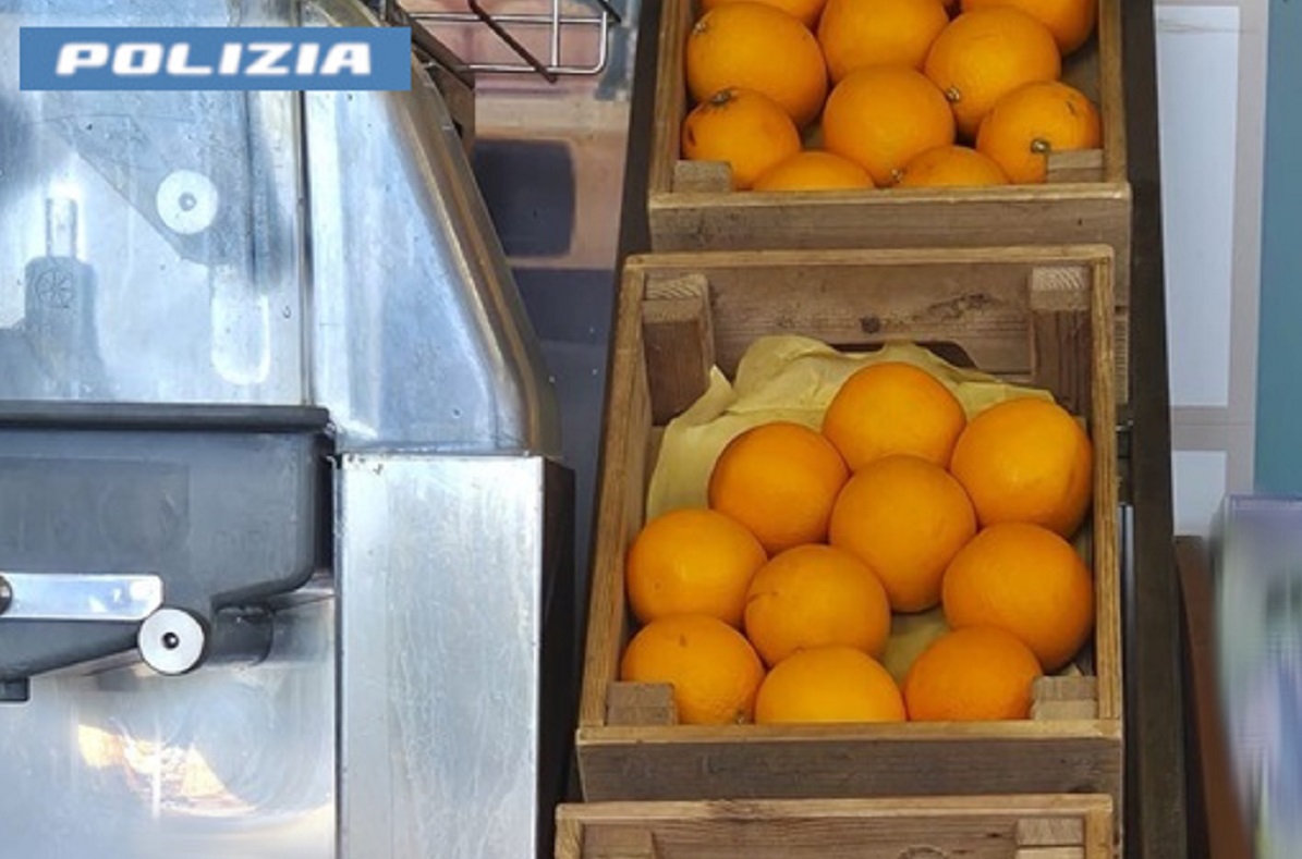 Mozzarelle scadute e prodotti spacciati per tipici: tolleranza zero contro le frodi alimentari: operazione della Polizia Stradale in Sicilia