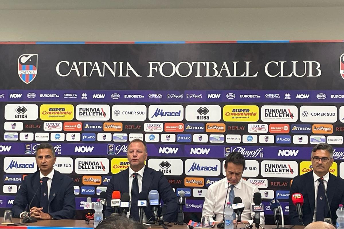 Catania, Zarbano e Pastore si presentano: “Questo club deve essere un punto di partenza. Inglese? Vuole restare” Catania, Zarbano e Pastore si presentano: “Questo club deve essere un punto di partenza. Inglese? Vuole restare”