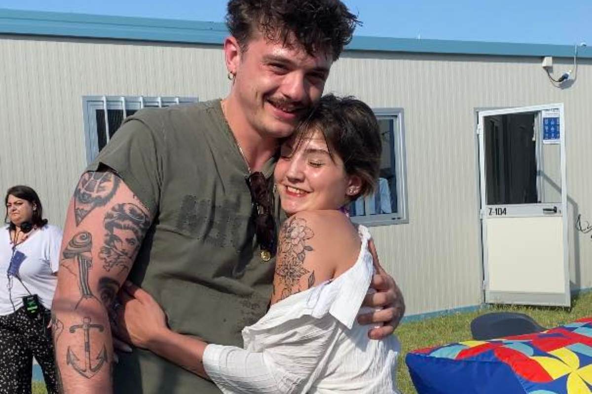 L’incidente, il coma e l’incontro con Olly, Aurora: “Mi sono svegliata grazie alle tue canzoni”