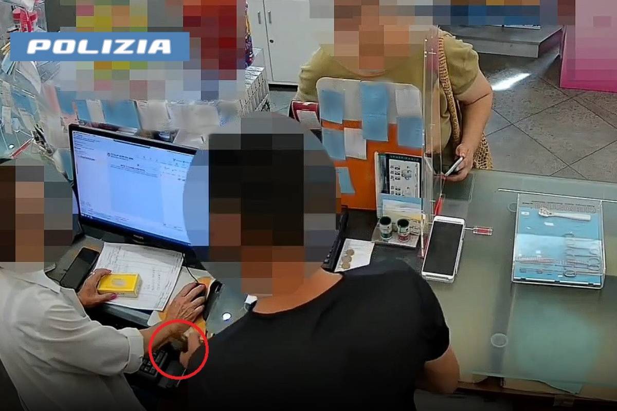 VIDEO | Catania, spaventosa rapina in farmacia di via Plebiscito: bottino di appena 20 euro