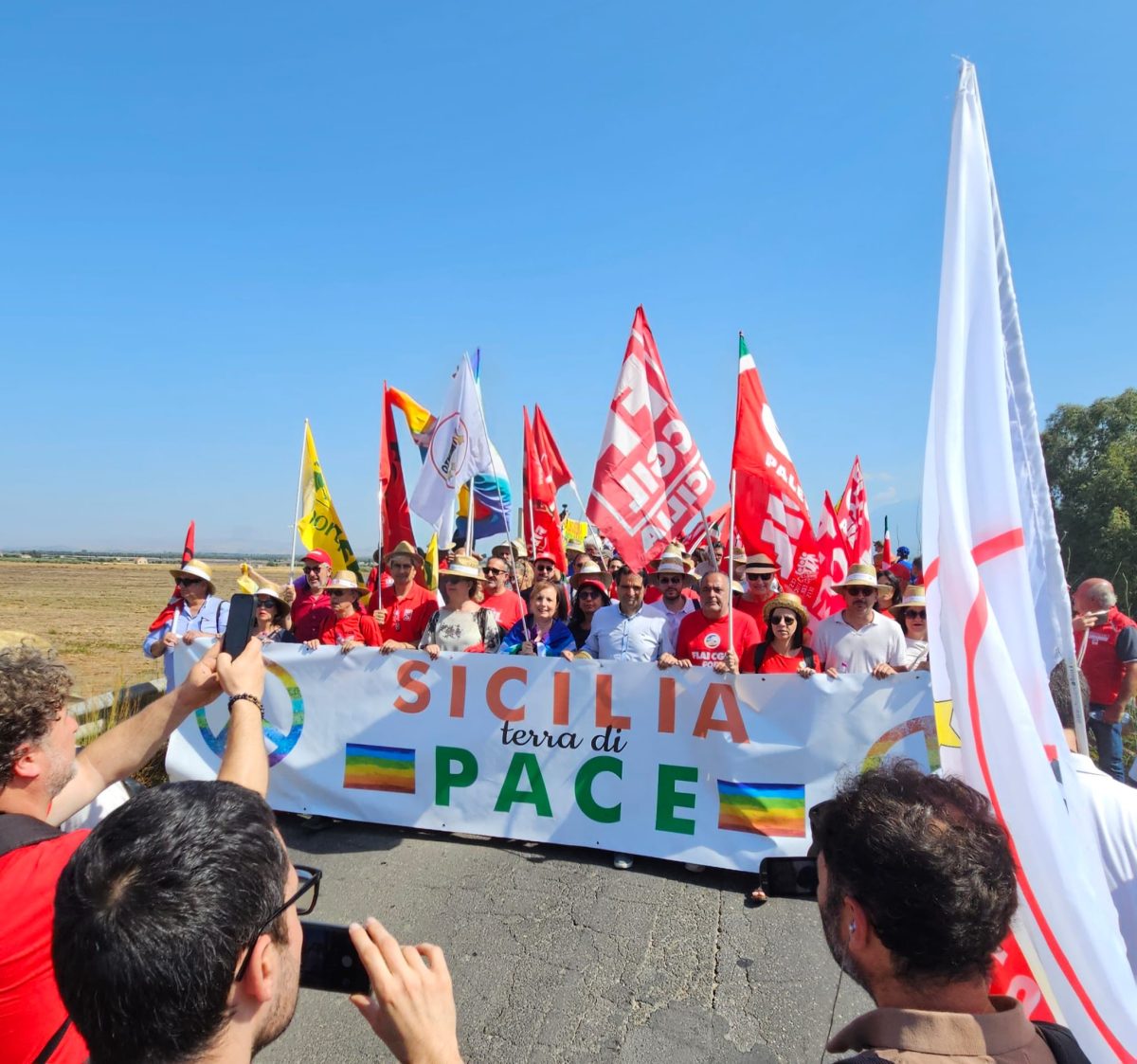 Una manifestazione per dire no alla guerra: “Perchè su Sigonella traffico aumentato del 40%?”