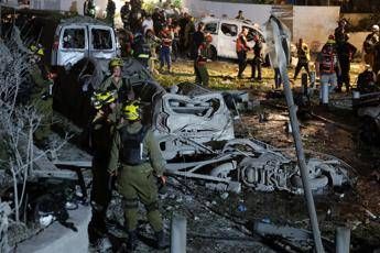 Guerra in Iran, Meloni: “Rapida ripresa dei negoziati”. Crosetto: “Prossime 72 ore delicate”