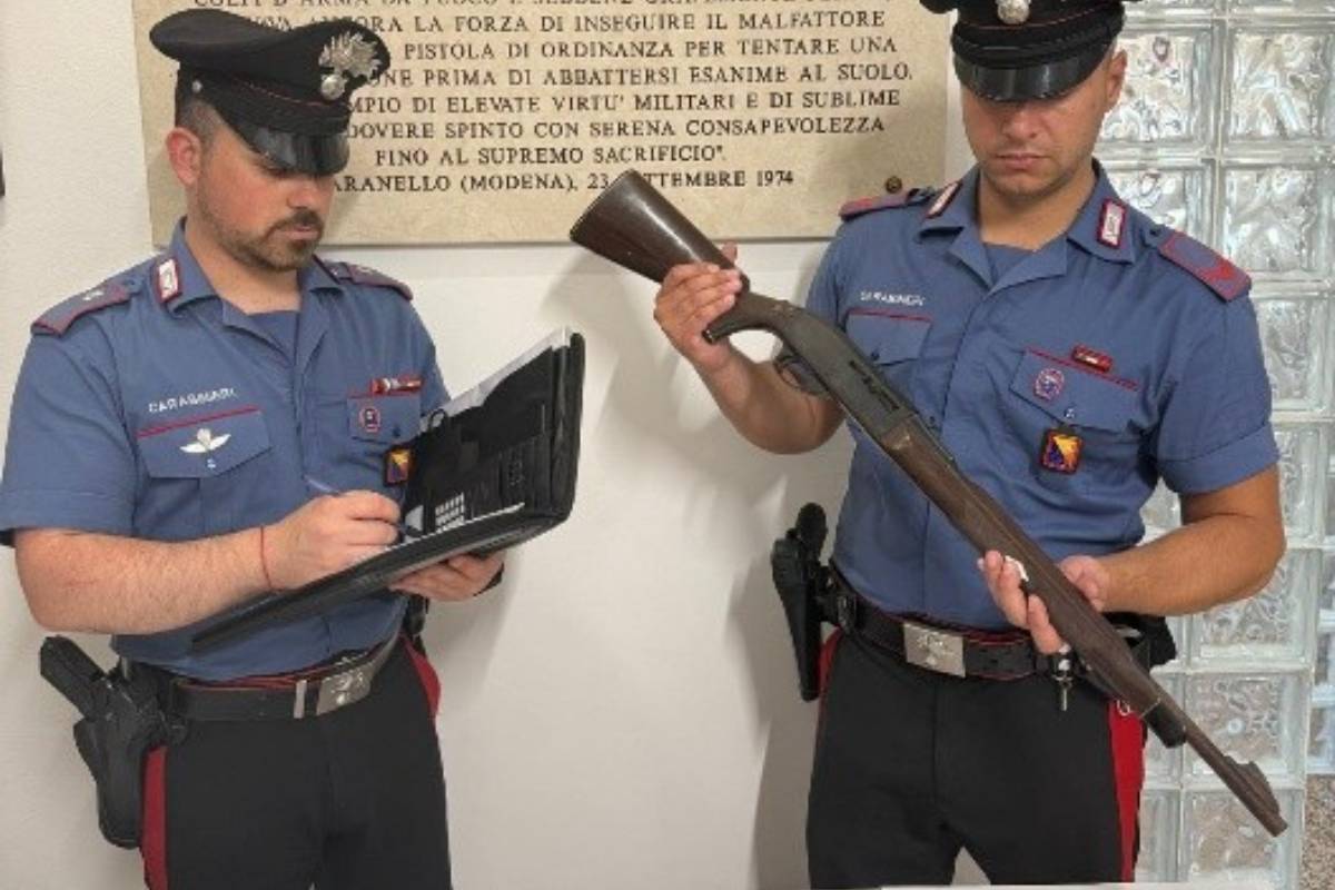 Litiga e minaccia minorenni, i carabinieri gli sequestrano fucile: arrestato 51enne a Marianopoli