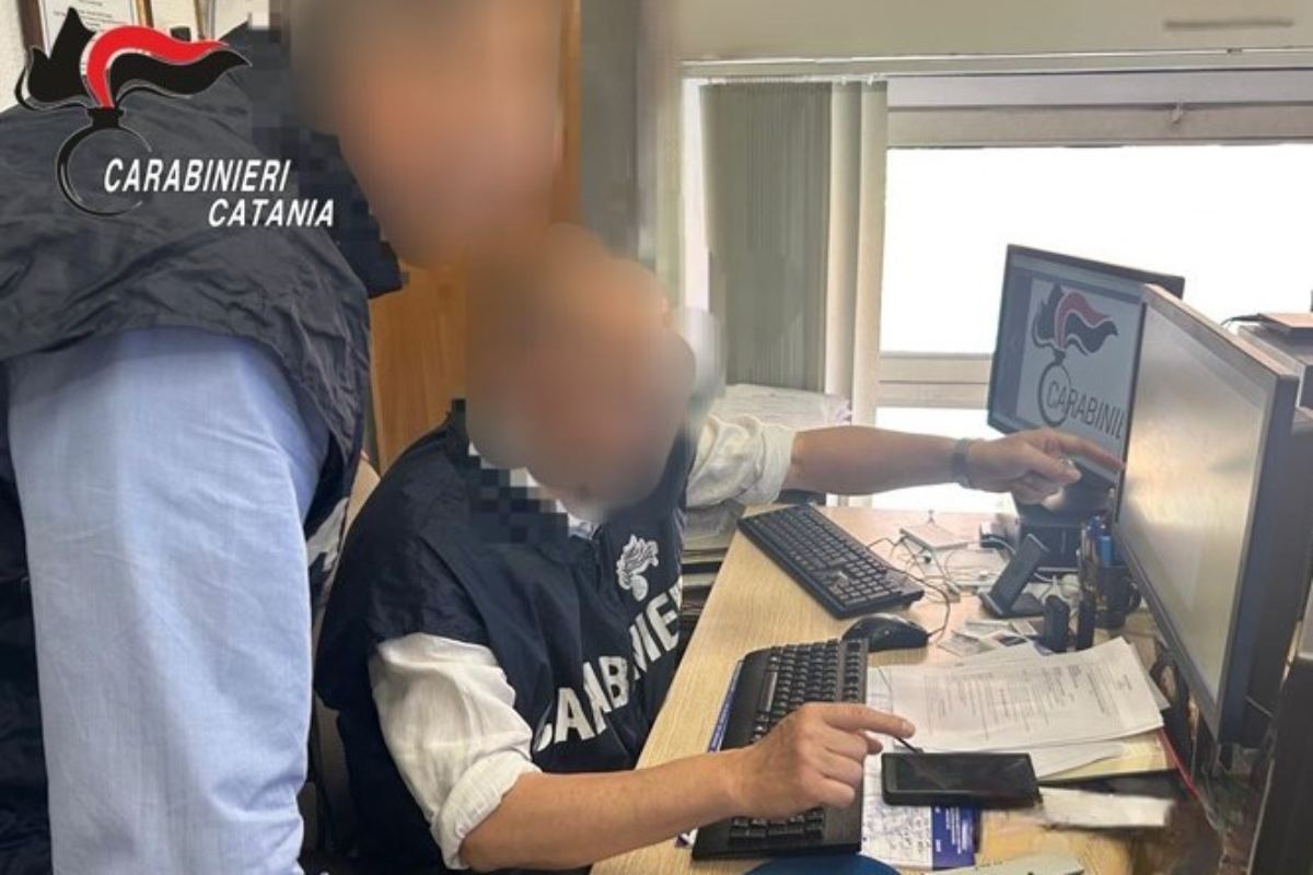 Vende online uno smartphone a prezzo stracciato ma è una truffa, denunciato 51enne