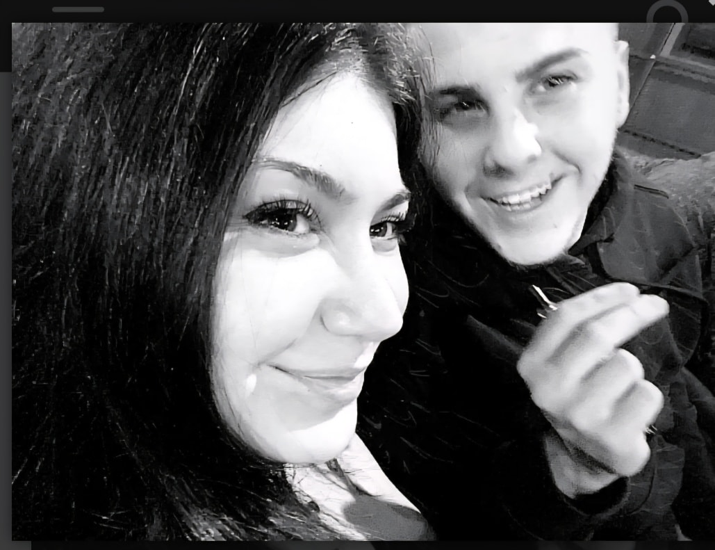 Si schiantano con lo scooter mentre vanno a mare, muore giovane coppia di fidanzati Si schiantano con lo scooter mentre vanno a mare, muore giovane coppia di fidanzati