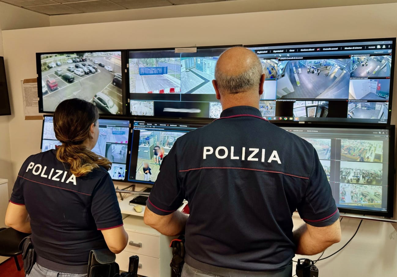 Ruba occhiali da sole all’aeroporto di Catania: 48enne bloccato poco prima dell’imbarco