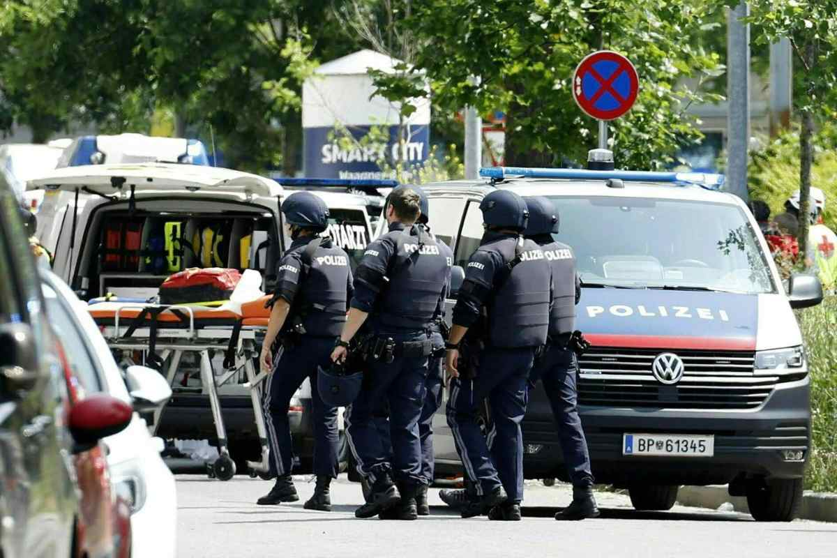 VIDEO | Strage in Austria, sparatoria in una scuola: almeno 10 morti. Il killer è uno studente