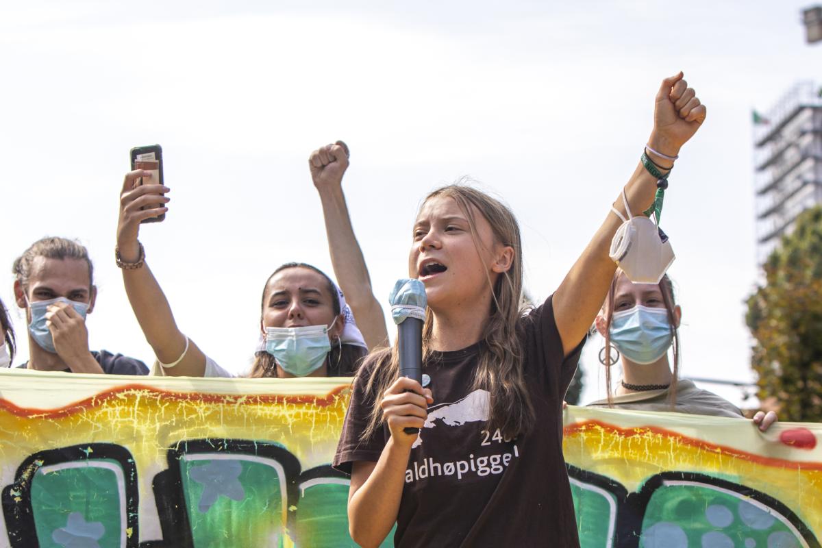 Greta Thunberg: “In prigione in Israele mi hanno picchiata e urlato pu***na. Ci volevano uccidere col gas”