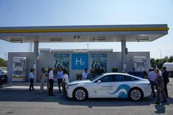 A Venezia Kinto inaugura il primo car sharing pubblico a idrogeno in Italia