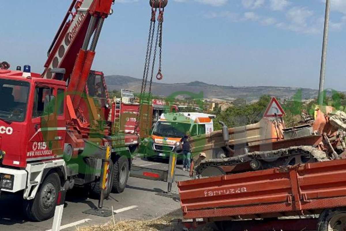 Un trattore si ribalta nell’agrigentino, c’è un ferito: in arrivo l’elisoccorso