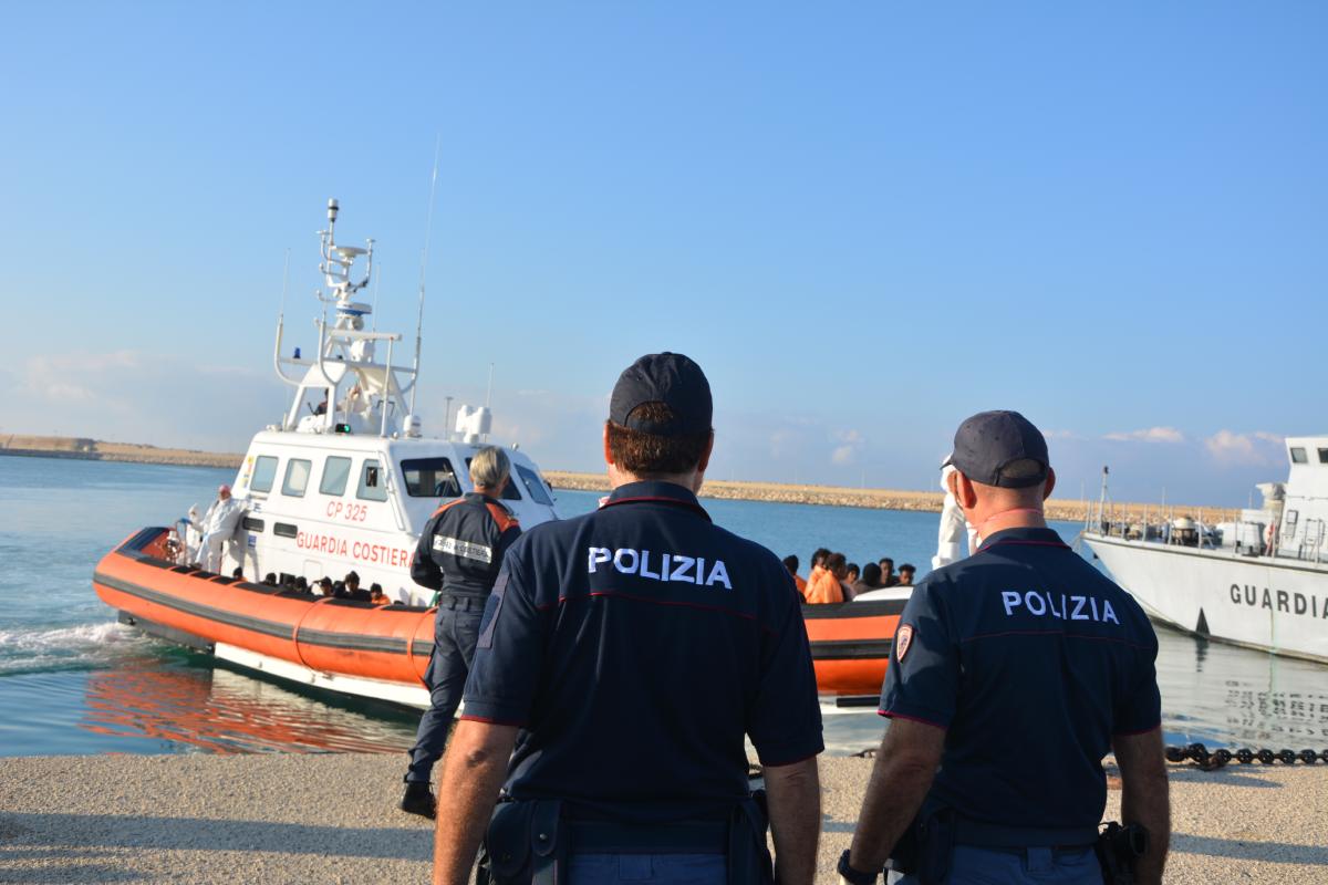 Pozzallo, arrestato 21enne egiziano: era sbarcato irregolarmente insieme a 139 migranti