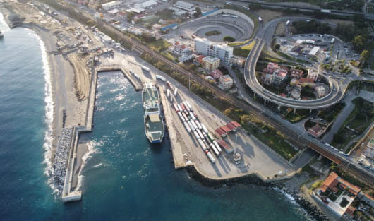 Porto di Tremestieri, serve una svolta burocratica