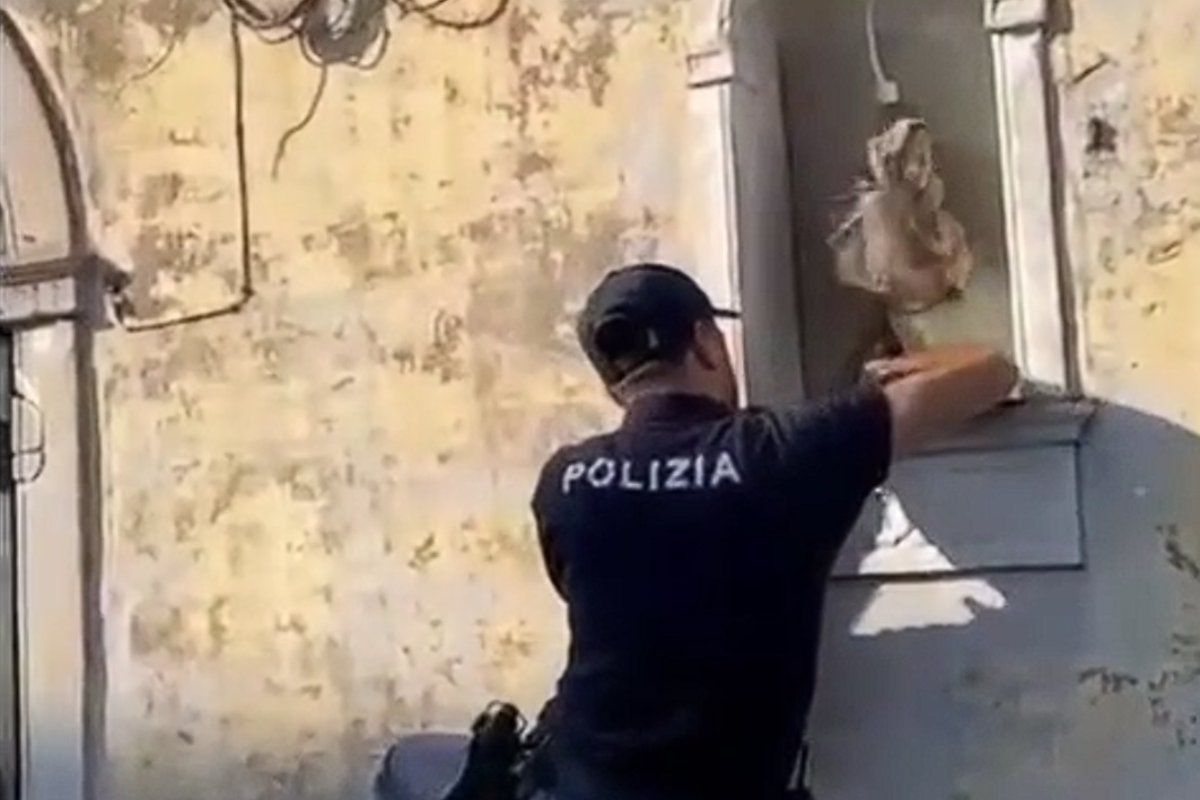 VIDEO | Scappa dai domiciliari per spacciare: arrestato 39enne a Picanello