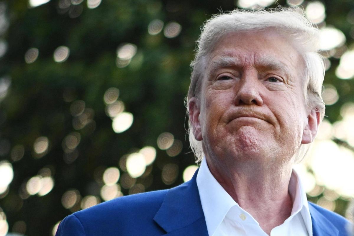 Ucraina, Trump: “Molto deluso da Putin”. Zelensky oggi da Macron