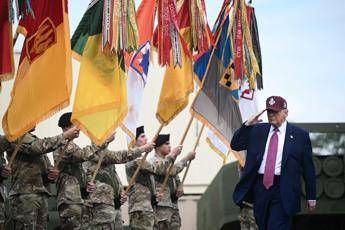 Trump manda Marines a Los Angeles contro “nemici stranieri”, California dal giudice: “Va fermato”