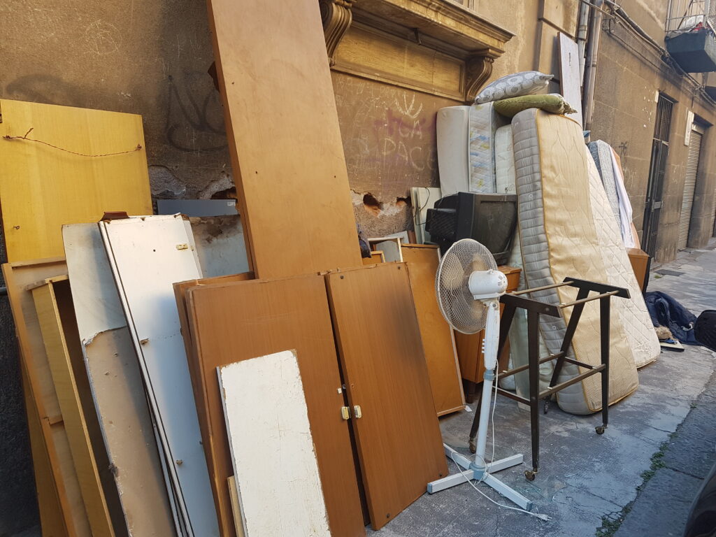 Raccolta straordinaria rifiuti, torna a Gravina di Catania “Svuota la Cantina”