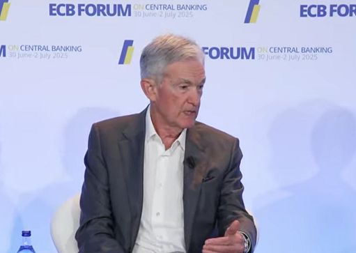 Fed, Powell: sui tassi aspettiamo, tagli fermati per via dei dazi