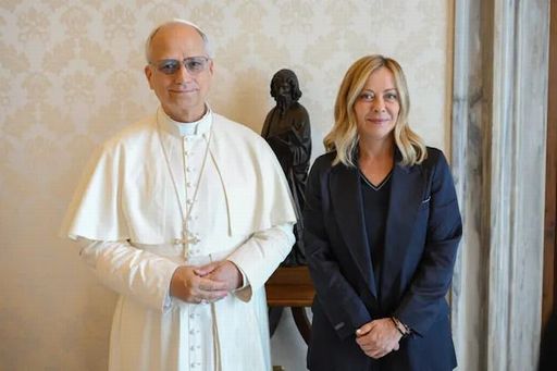 Meloni in visita ufficiale dal Papa: “Bene impegno Vaticano per pace”