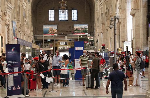 Estate, Confcommercio: 30,5 mln di italiani in viaggio, spesa oltre 35 mld