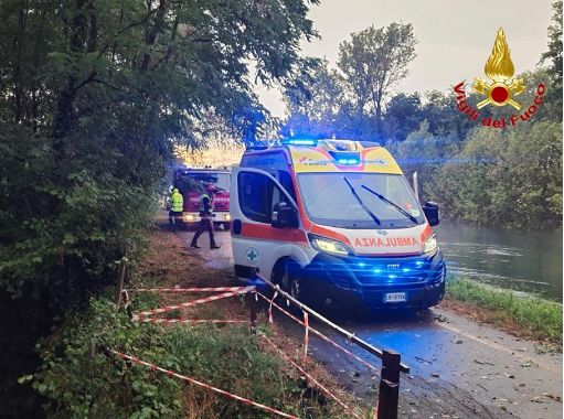 Violento nubifragio nel Milanese: morta una donna schiacciata da un albero