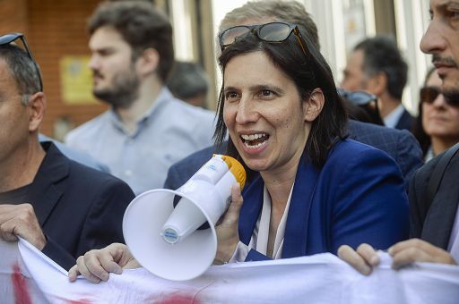 Dazi, Schlein: Meloni minimizza. Sostenga invece negoziato Ue che eviti guerra commerciale