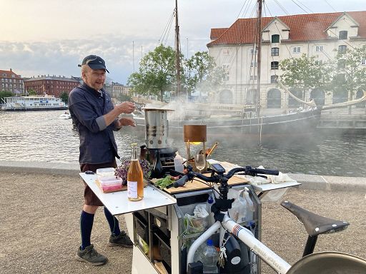 ”A Copenaghen il ristorante in bicicletta” dello Chef Morten ”A Copenaghen il ristorante in bicicletta” dello Chef Morten