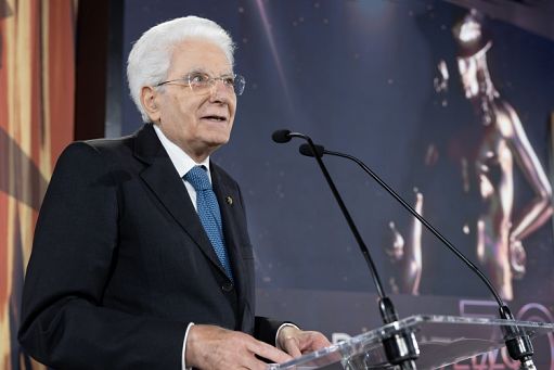 Ucraina, Mattarella a Zelensky: sostegno pieno, nostra posizione ferma
