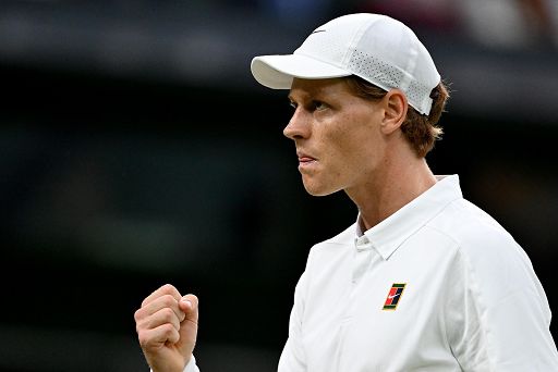 Tennis, Sinner in semifinale a Wimbledon, Shelton battuto in tre set