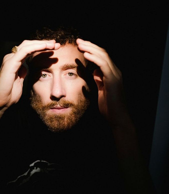 Mecna ha pubblicato a sorpresa il suo nuovo EP “Introspezione”