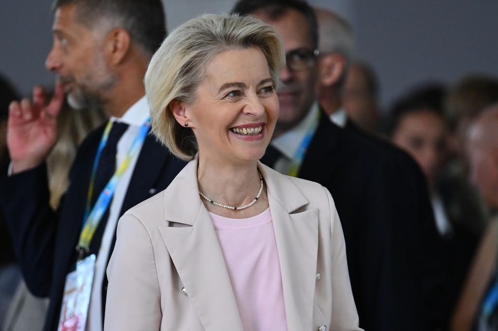 Bocciata con 360 voti contro 175 la mozione di censura a von der Leyen