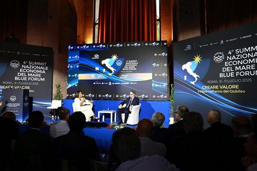 Blue economy, Lollobrigida: mare risorsa cardine sacrificata da Ue