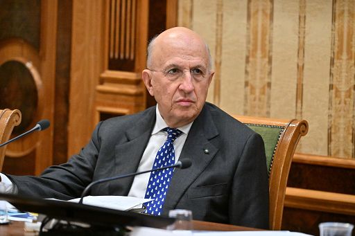 Abi, Patuelli: disinnescare guerra dazi o c’è rischio di una recessione