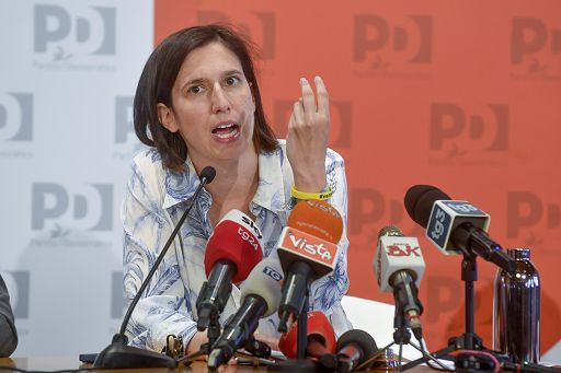 Dazi, Schlein: governo faccia ogni sforzo, sventare guerra commerciale