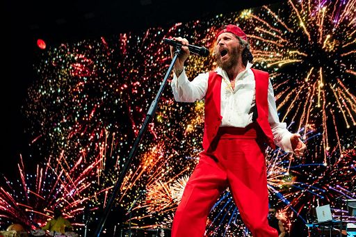 Lorenzo Jovanotti, arriva in formato fisico “Jova! Live! Love!” Lorenzo Jovanotti, arriva in formato fisico “Jova! Live! Love!”
