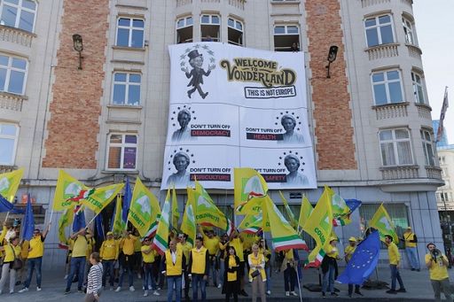Coldiretti protesta a Bruxelles e a Roma contro Pac in fondo unico