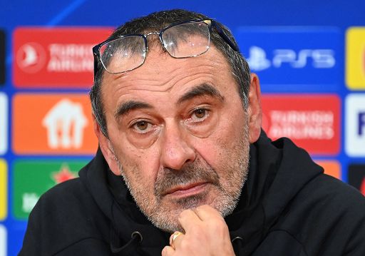 Calcio, Sarri malore in allenamento, ricoverato per accertamenti