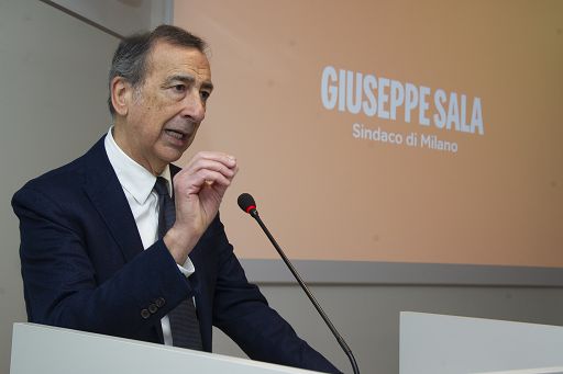 Inchiesta Milano, tensione Pd-M5s: botta e risposta in Senato