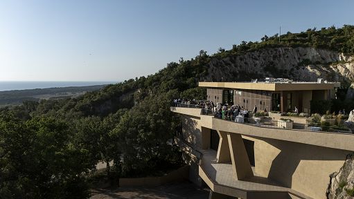 Vino, una cava trasformata in Cantina Meraviglia: la sfida di ABFV