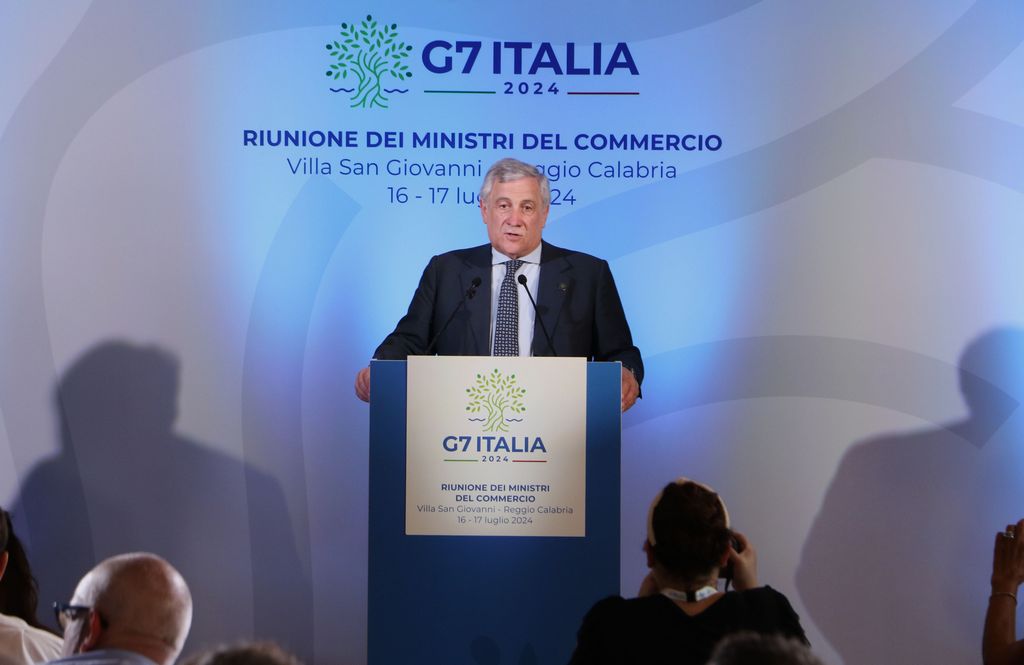 Milano, Tajani: un candidato civico la scelta migliore, appello a Calenda