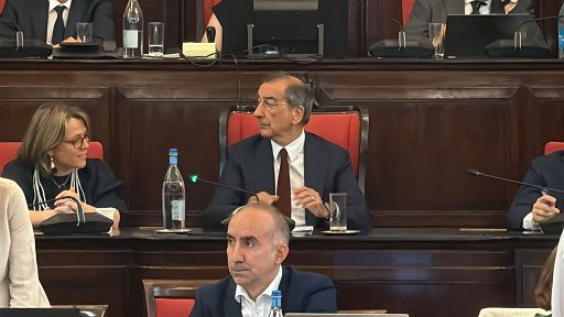 A Milano Sala va avanti: “le mie mani sono pulite”. Pd: si riparta