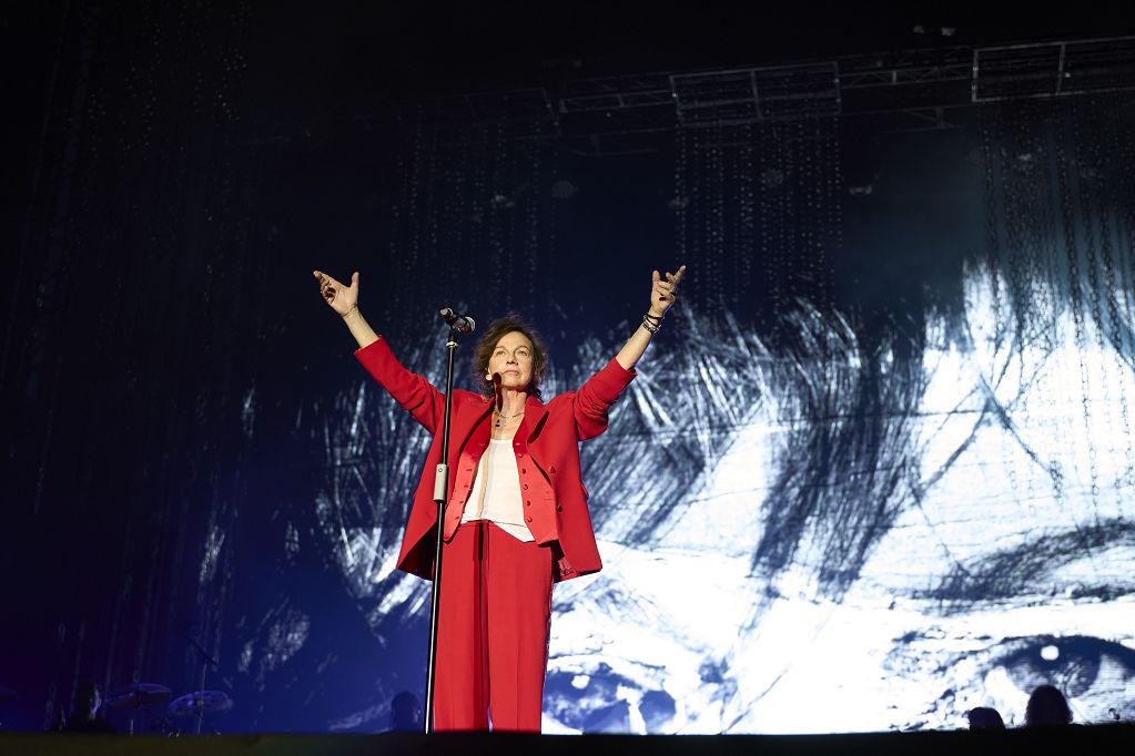 Gianna Nannini si frattura il braccio a Wiesbaden ma non si ferma