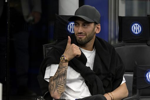 Calcio, Calhanoglu: “Resto, con Lautaro tutto chiarito” Calcio, Calhanoglu: “Resto, con Lautaro tutto chiarito”