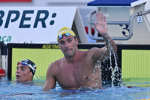 Nuoto, infortunio Paltrinieri: operato a dito e gomito