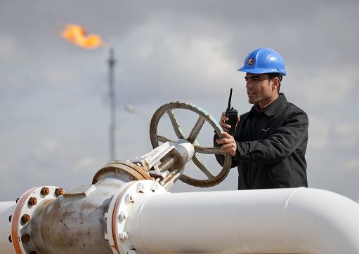 Petrolio in rally dopo accordo dazi Ue-Usa, Brent sopra 70 dollari