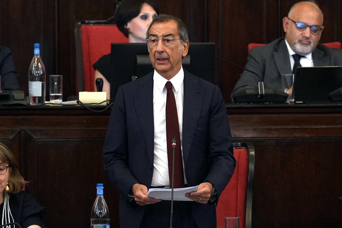 Scandalo urbanistica a Milano, Sala non molla: “Vado avanti, le mie mani sono pulite”