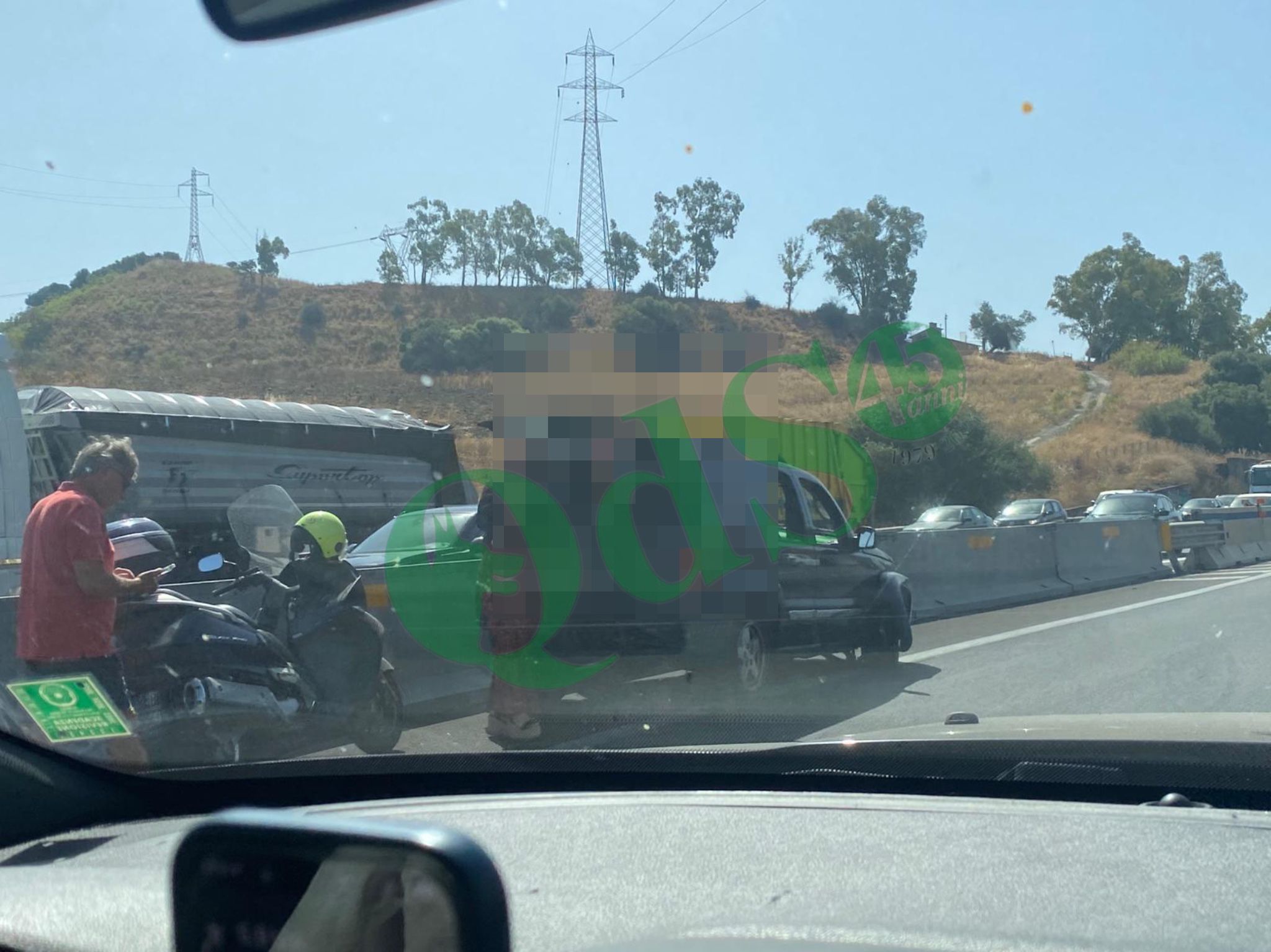 FOTO | Scontro auto-scooter a Catania: file chilometriche allo svincolo di San Giorgio