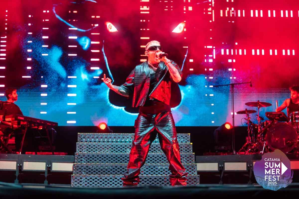 VIDEO e FOTO | La “Locura” di Lazza manda in estasi Villa Bellini: il rapper milanese fa sognare Catania